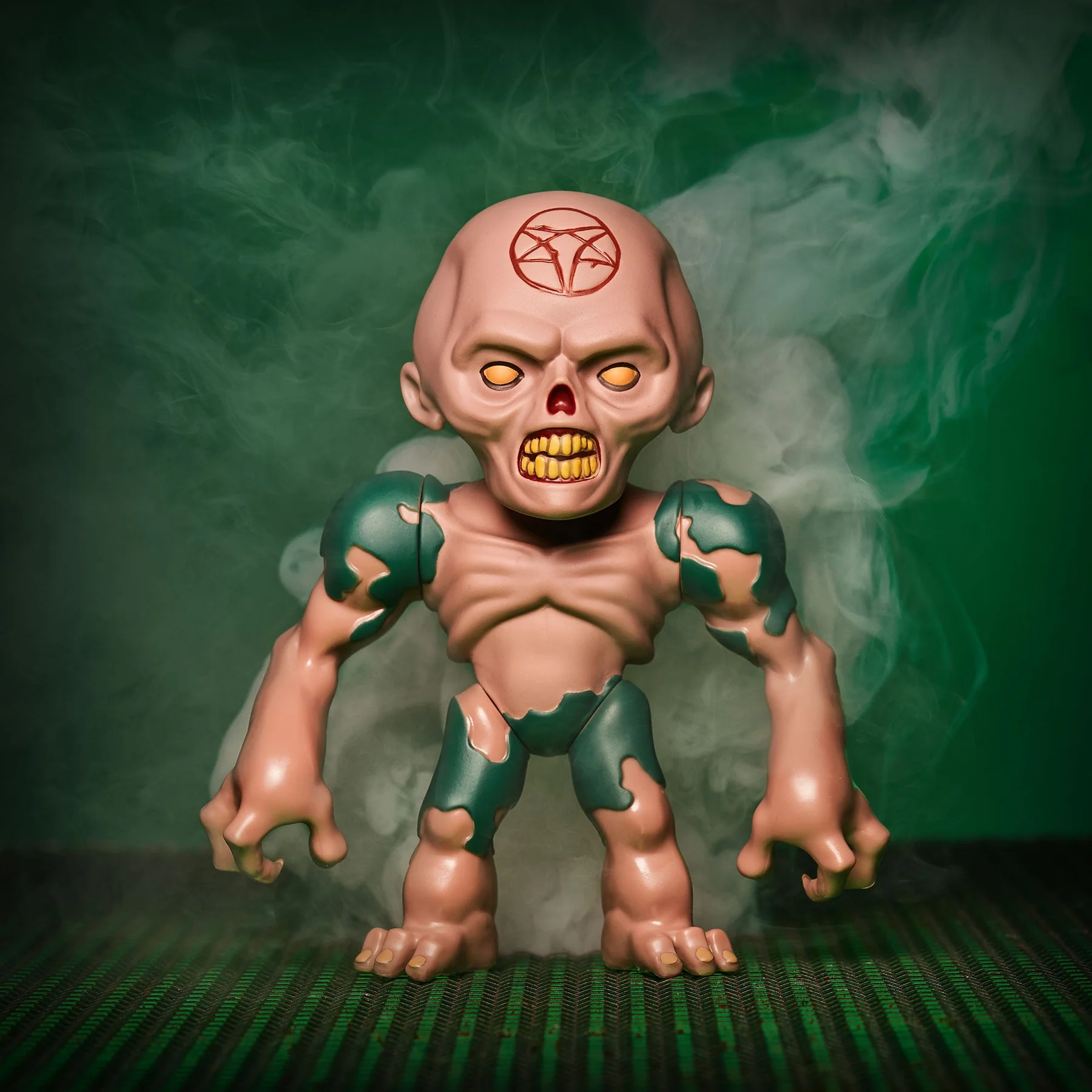 Numskull Doom Figurine Zombie - Gratis frakt v:9455325