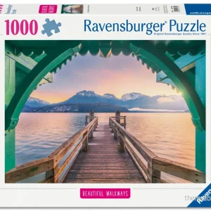 Ravensburger – Gangbro ved Lac d'Annecy 1000p v:4803228 Ravensburger – Gangbro ved Lac d'Annecy 1000p v:4803228
