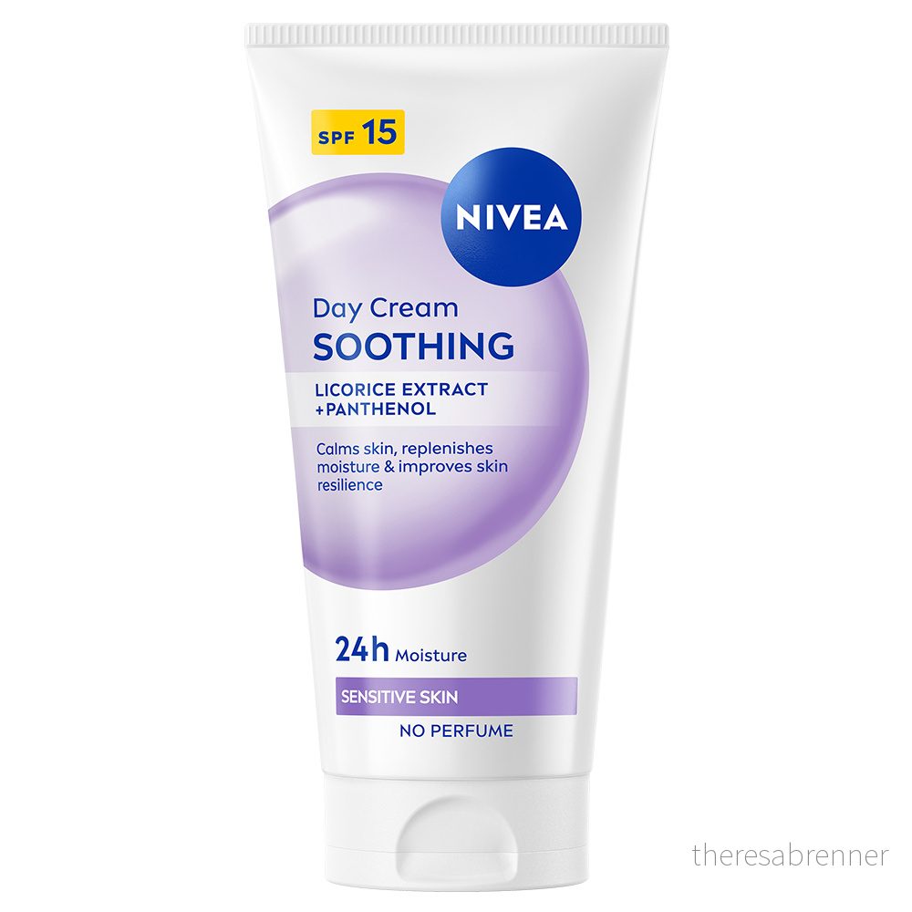Nivea - Essentials Sensitive Day SPF 15 - 50 ml v:9142343