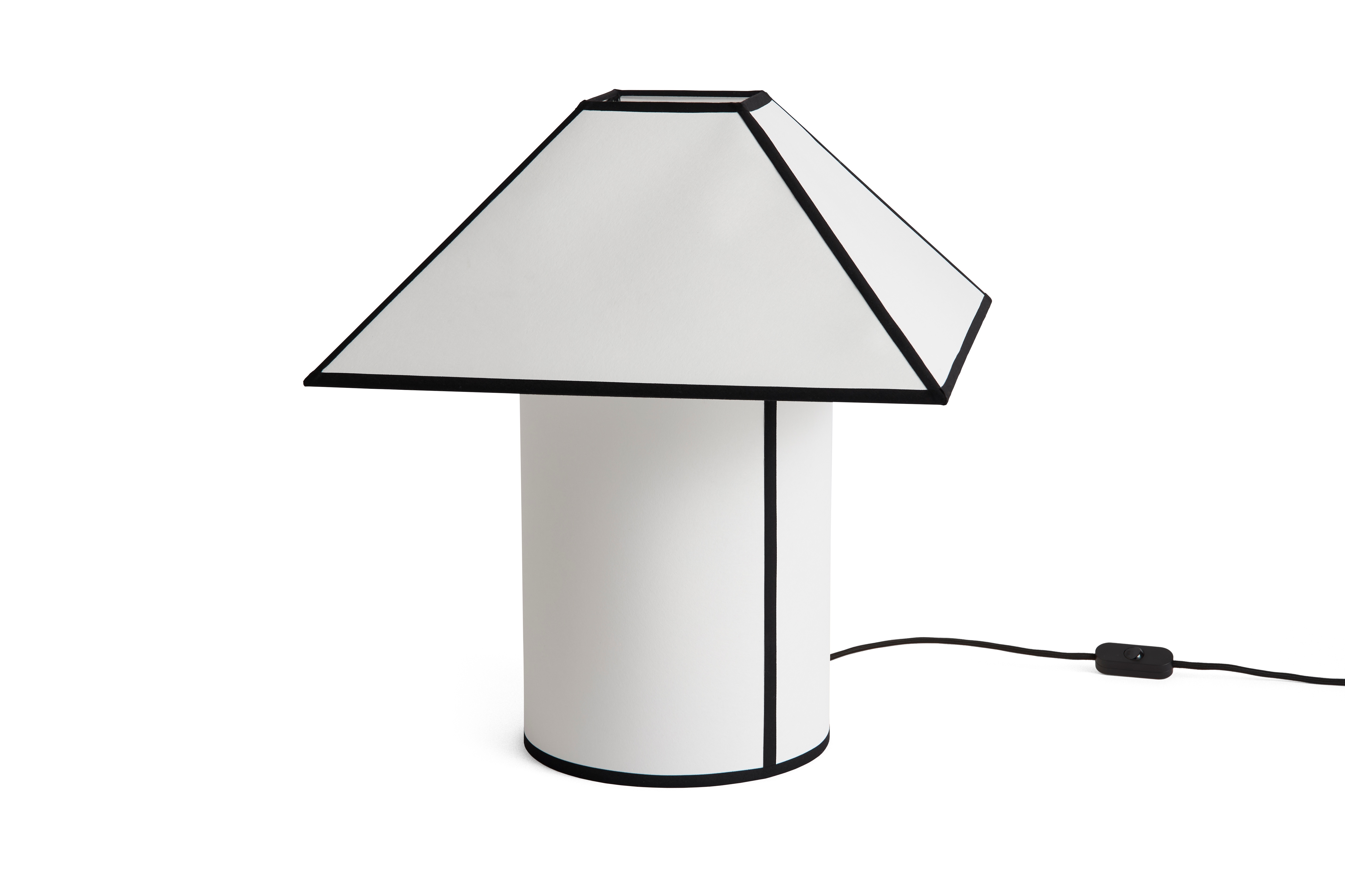 HAY - Ava Pyramid Table Lamp 450 - Hvit - 450 - Gratis frakt v:6462384