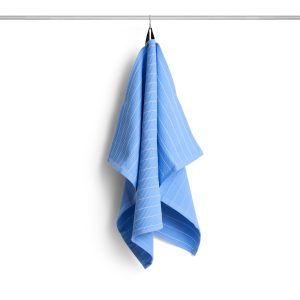 HAY – Canteen Kjøkkenhåndkle – B52 x L80 cm – Himmelblå Nålestripe – Sky Blue v:3906941 HAY – Canteen Kjøkkenhåndkle – B52 x L80 cm – Himmelblå Nålestripe – Sky Blue v:3906941